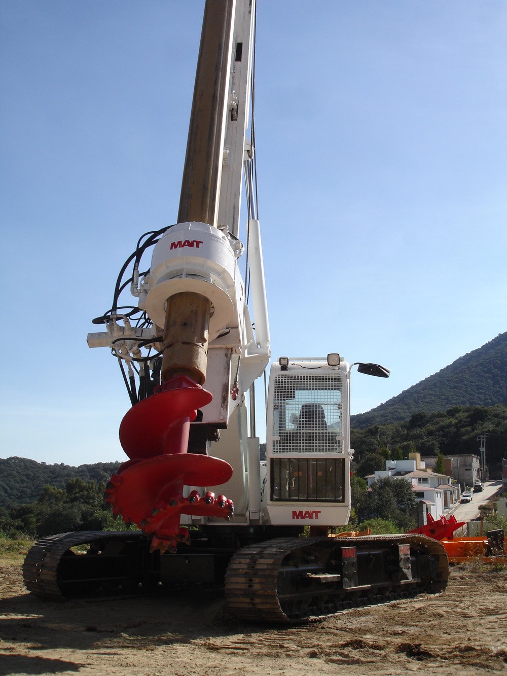 Equipo HR 120 en operación en proyecto de cimentación profunda